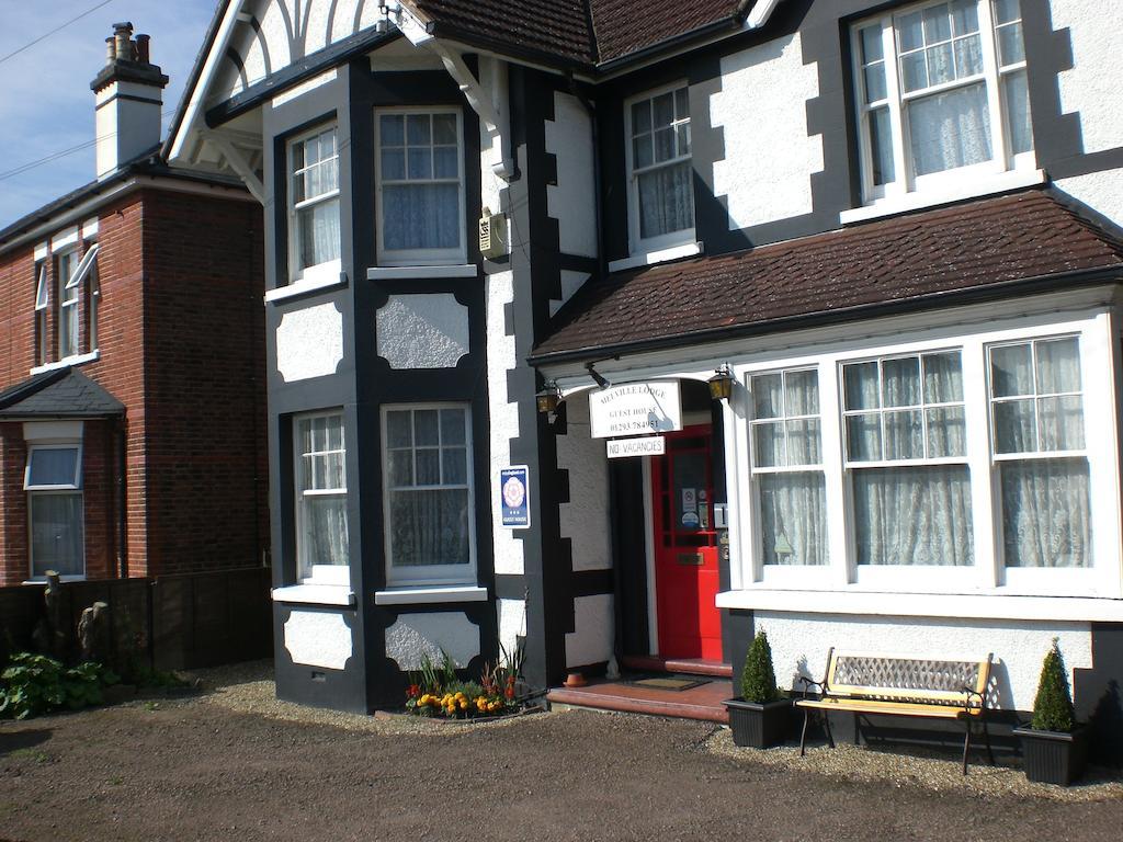 Melville Lodge Gatwick Horley Exterior photo